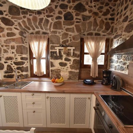 Patriko Nisyrian Guesthouse Mandrákion Exteriör bild